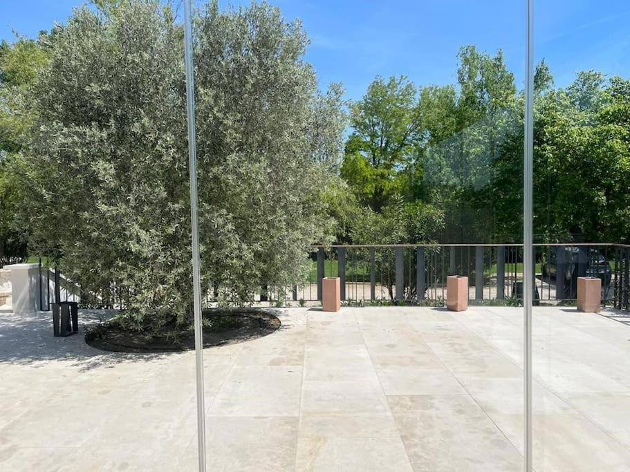 Villa Des Jacinthes Tarascon Exterior photo